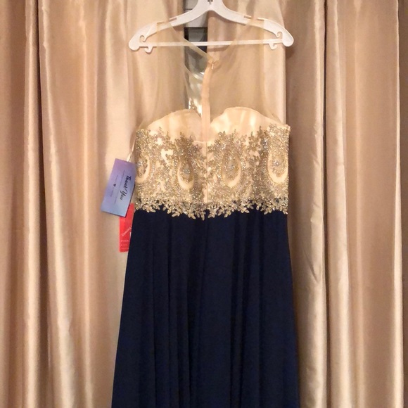 Prom dress - Picture 8 of 8